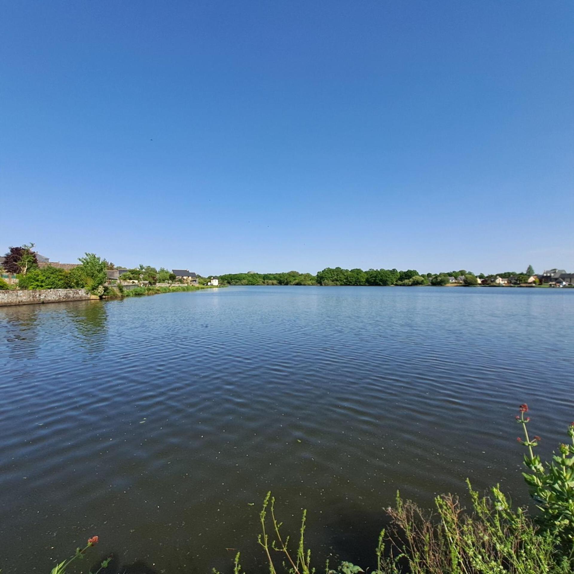 Gite Le Lac Cherrueix Exterior photo